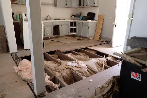 $40,000 | 318 East Ohio Street, Clinton, MO 64735