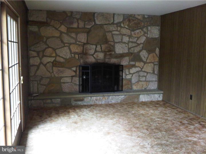 937 Monroeville Road Mullica Hill, NJ 08062 - Photo 14 of 25 Family Room