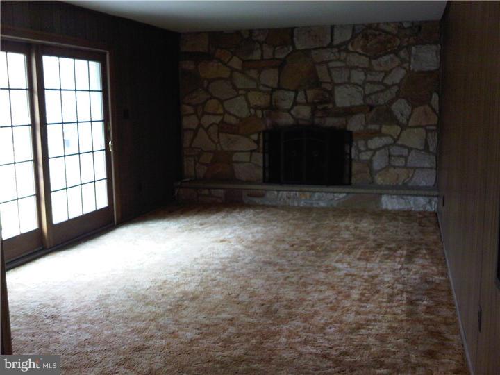 937 Monroeville Road Mullica Hill, NJ 08062 - Photo 15 of 25 Family Room