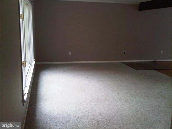 937 Monroeville Road Mullica Hill, NJ 08062 - Photo 17 of 25 Living Room