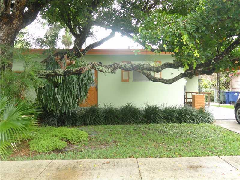 213 Southwest 5th Street Hallandale Beach, FL 33009 - Photo 2 of 4 Exterior Front