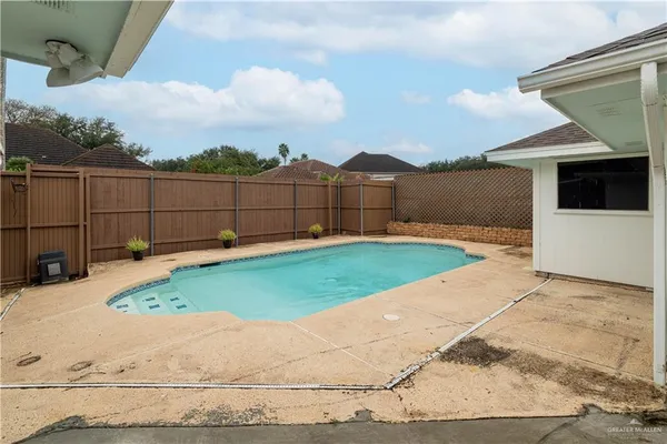 $2,450 | 313 Xanthisma Avenue, McAllen, TX 78504