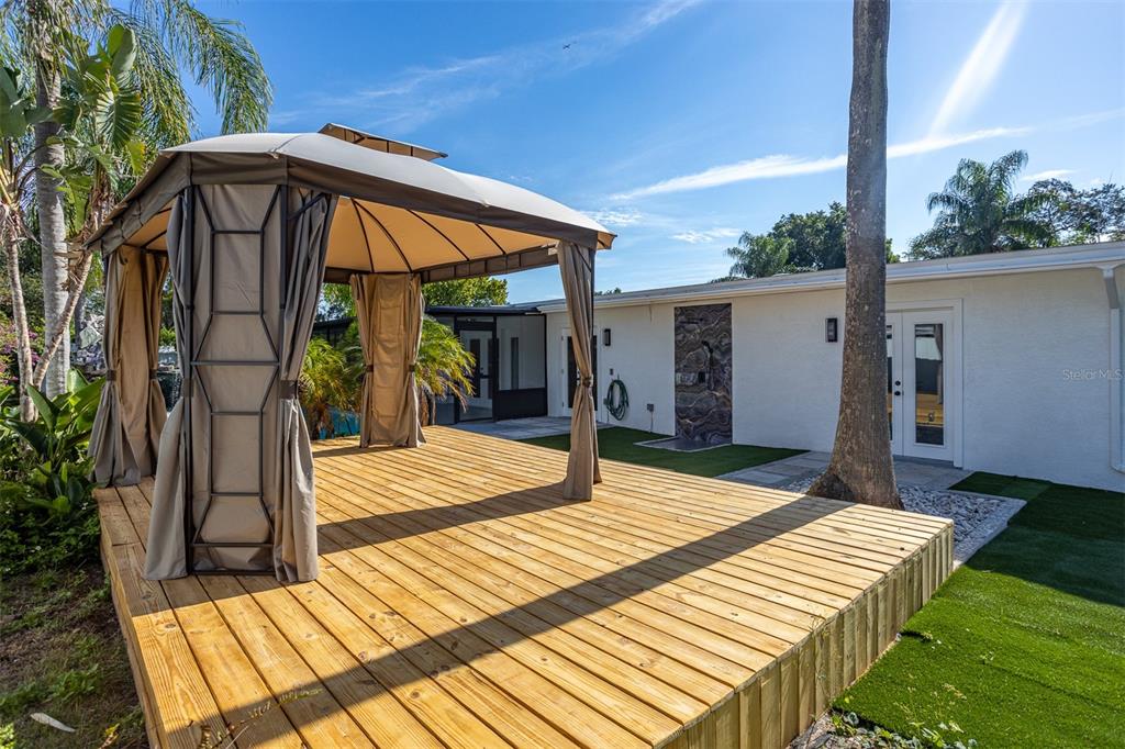 1231 Sidcup Road Maitland, FL 32751 - Photo 28 of 39 a view of a backyard of the house