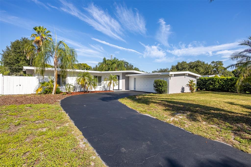 1231 Sidcup Road Maitland, FL 32751 - Photo 33 of 39 a view of swimming pool with a yard