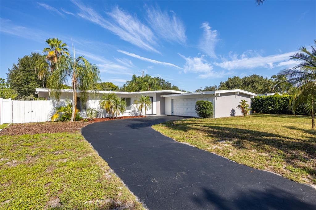 1231 Sidcup Road Maitland, FL 32751 - Photo 34 of 39 a view of swimming pool with a yard