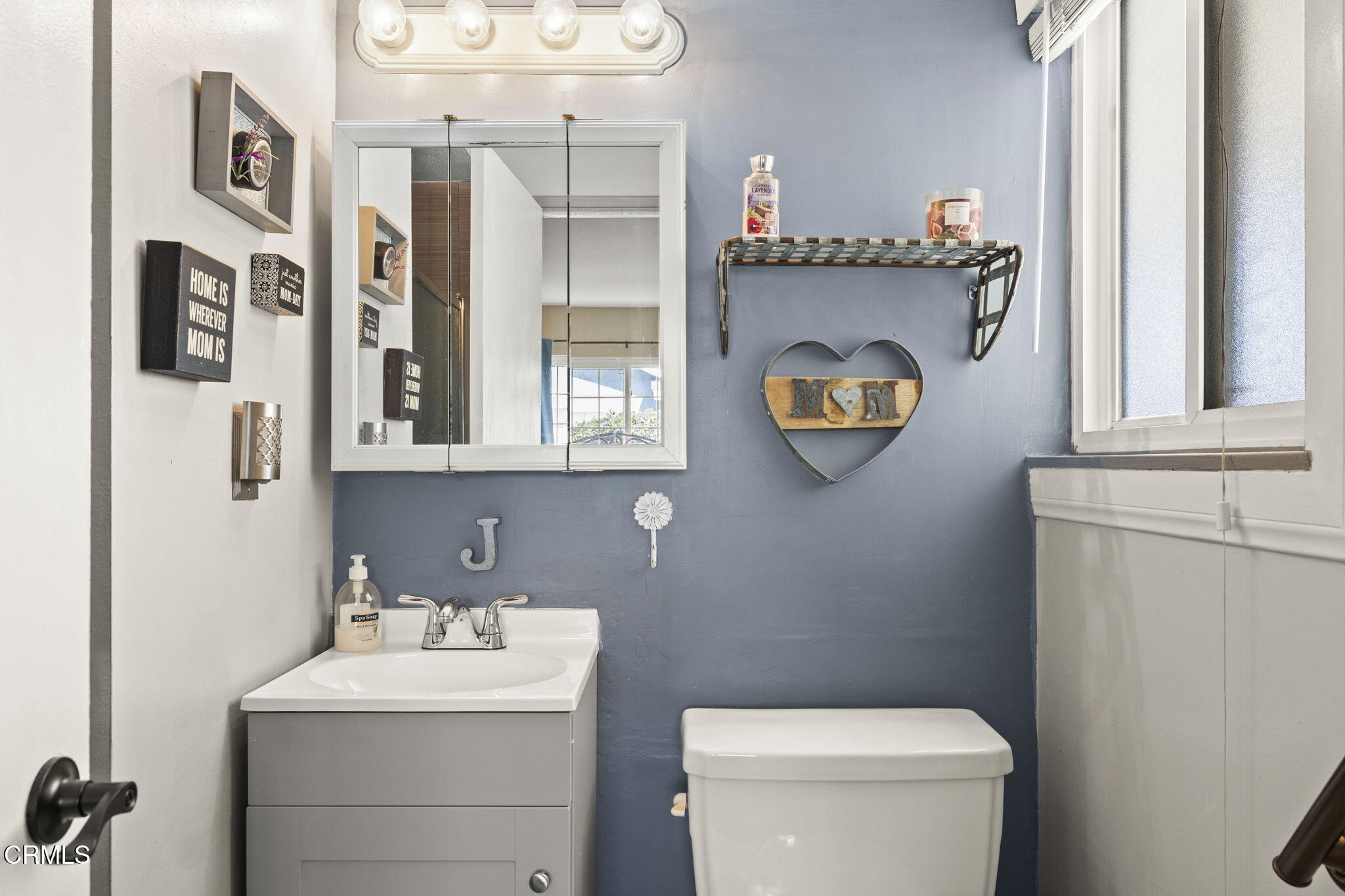 311 De Anza Way Oxnard, CA 93033 - Photo 13 of 20 Primary Bath