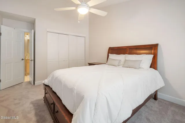 $289,900 | 16 Flintlock Lane, Halfmoon, NY 12065