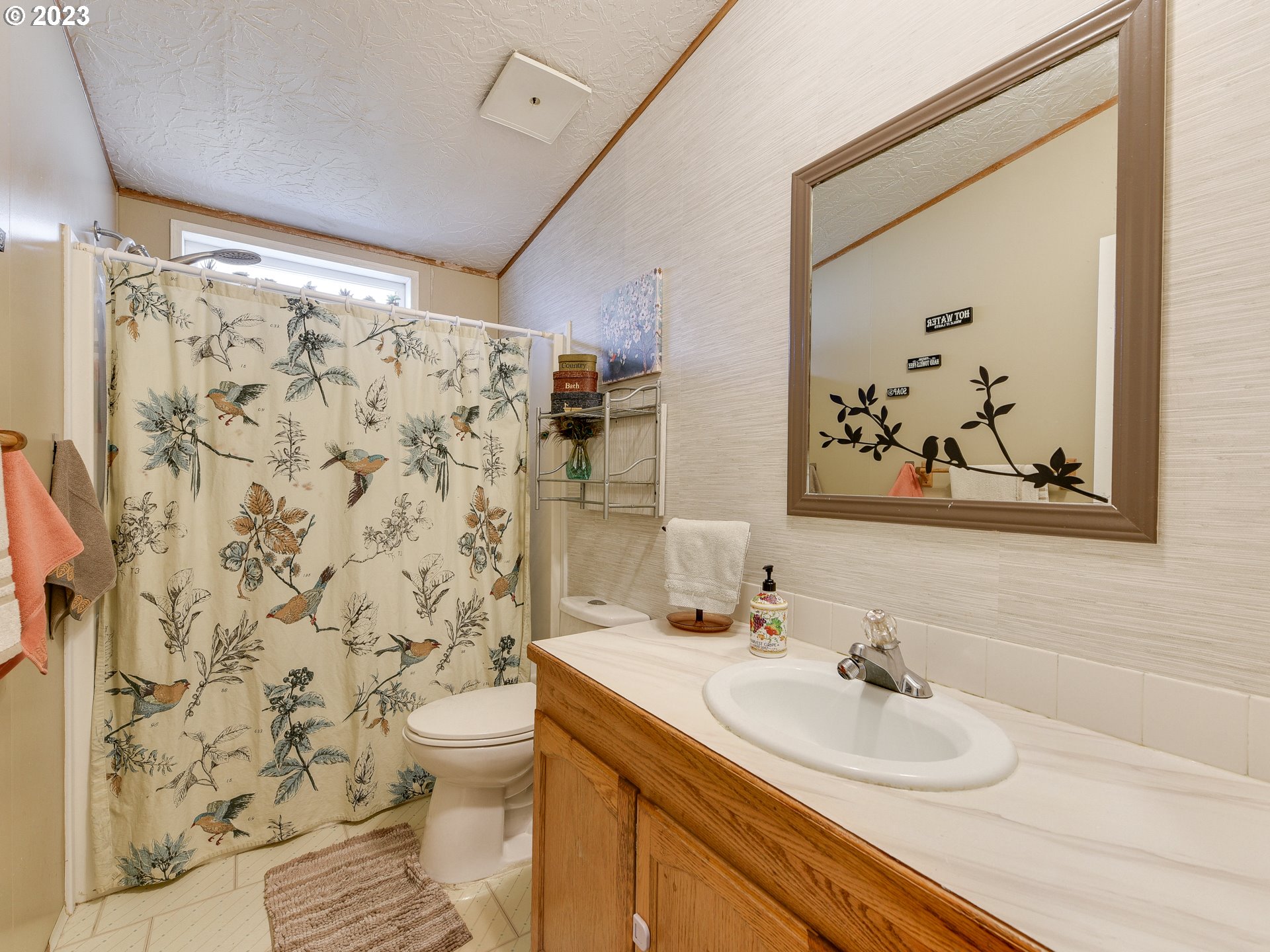 453 Southwest Hawthorn Road Estacada, OR 97023 - Photo 15 of 20 a bathroom with a sink toilet and shower