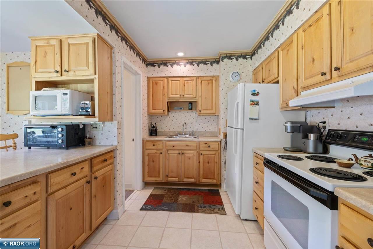 7834 Lake 14 Road Britt, MN 55710 - Photo 10 of 43 Gallery Image 10