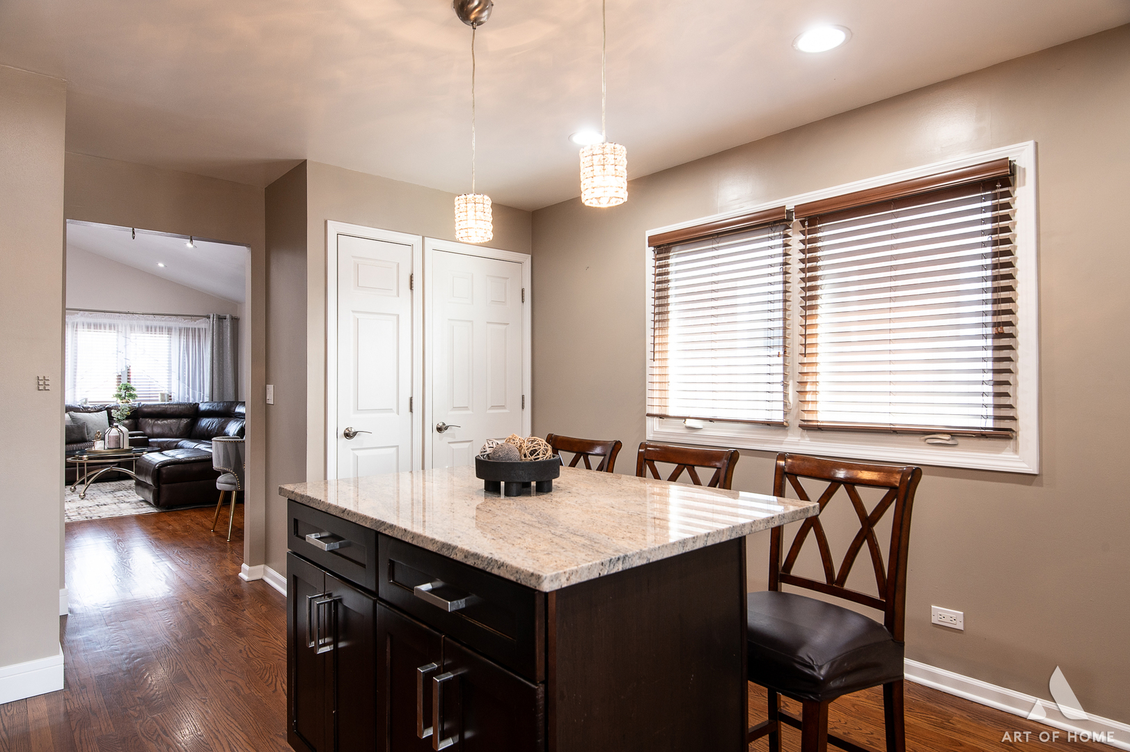 204 Iowa Avenue Addison, IL 60101 - Photo 18 of 50