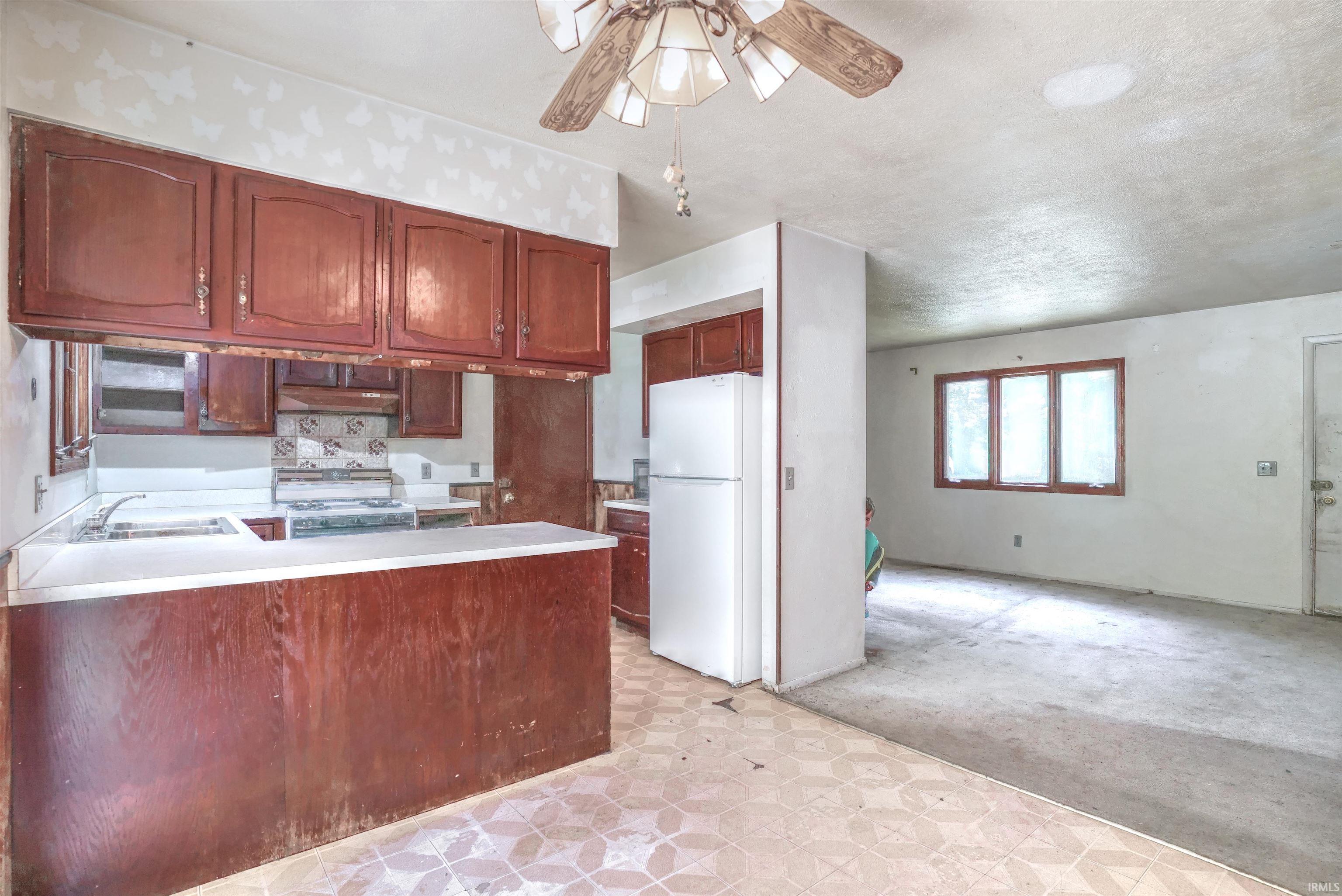 54811 Pine Road South Bend, IN 46628 - Photo 16 of 32
