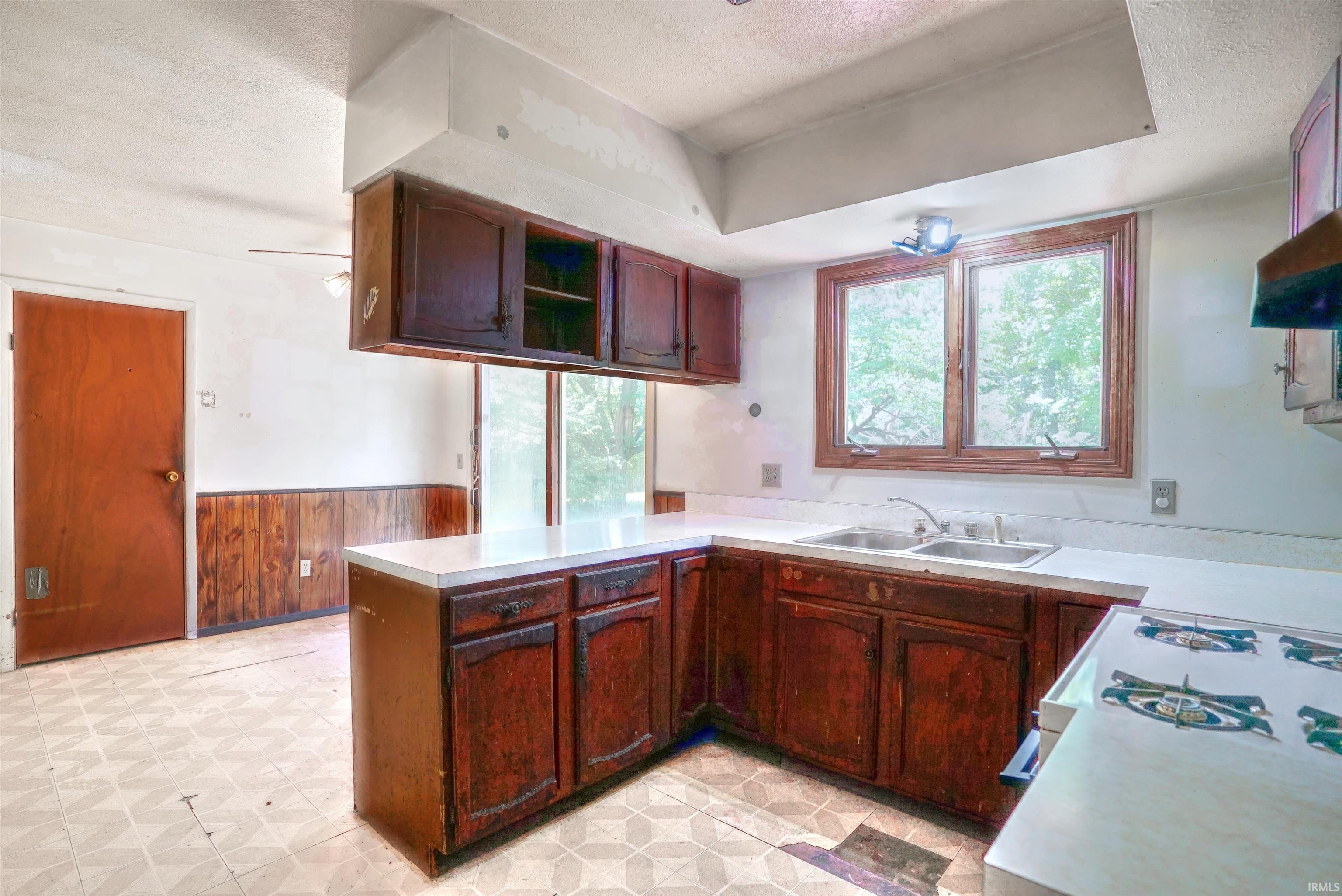 54811 Pine Road South Bend, IN 46628 - Photo 20 of 32