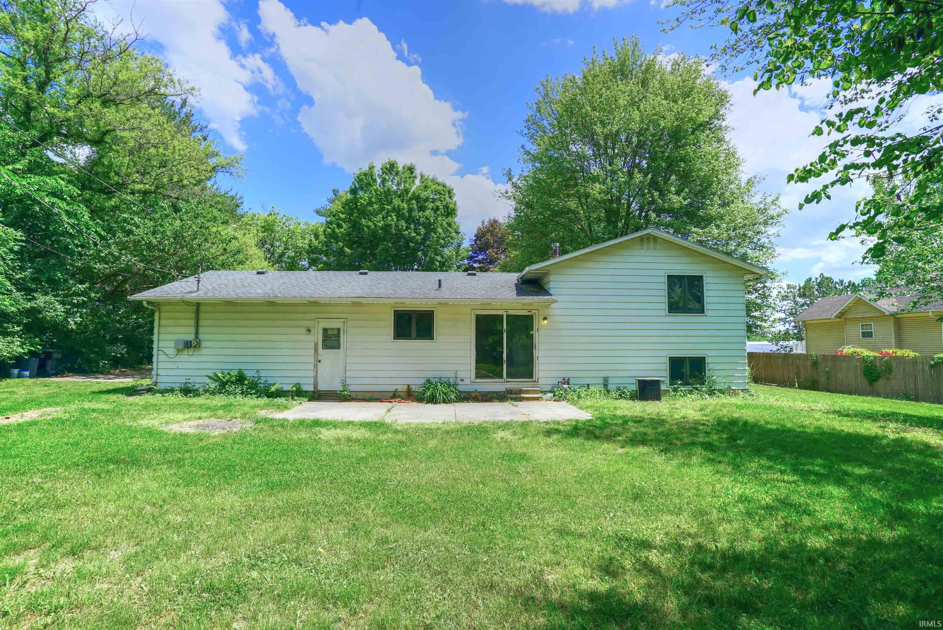 54811 Pine Road South Bend, IN 46628 - Photo 6 of 32