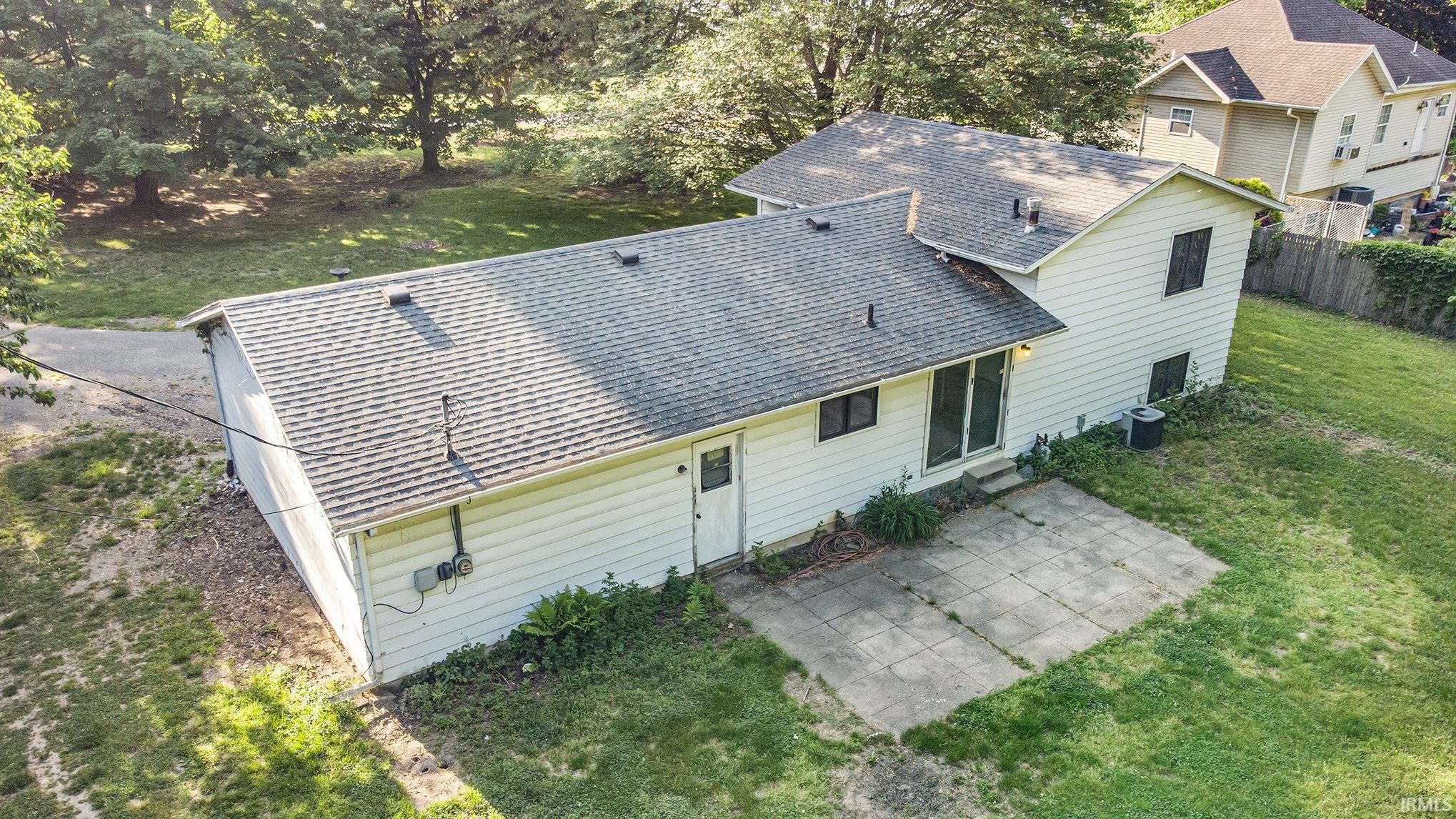 54811 Pine Road South Bend, IN 46628 - Photo 7 of 32