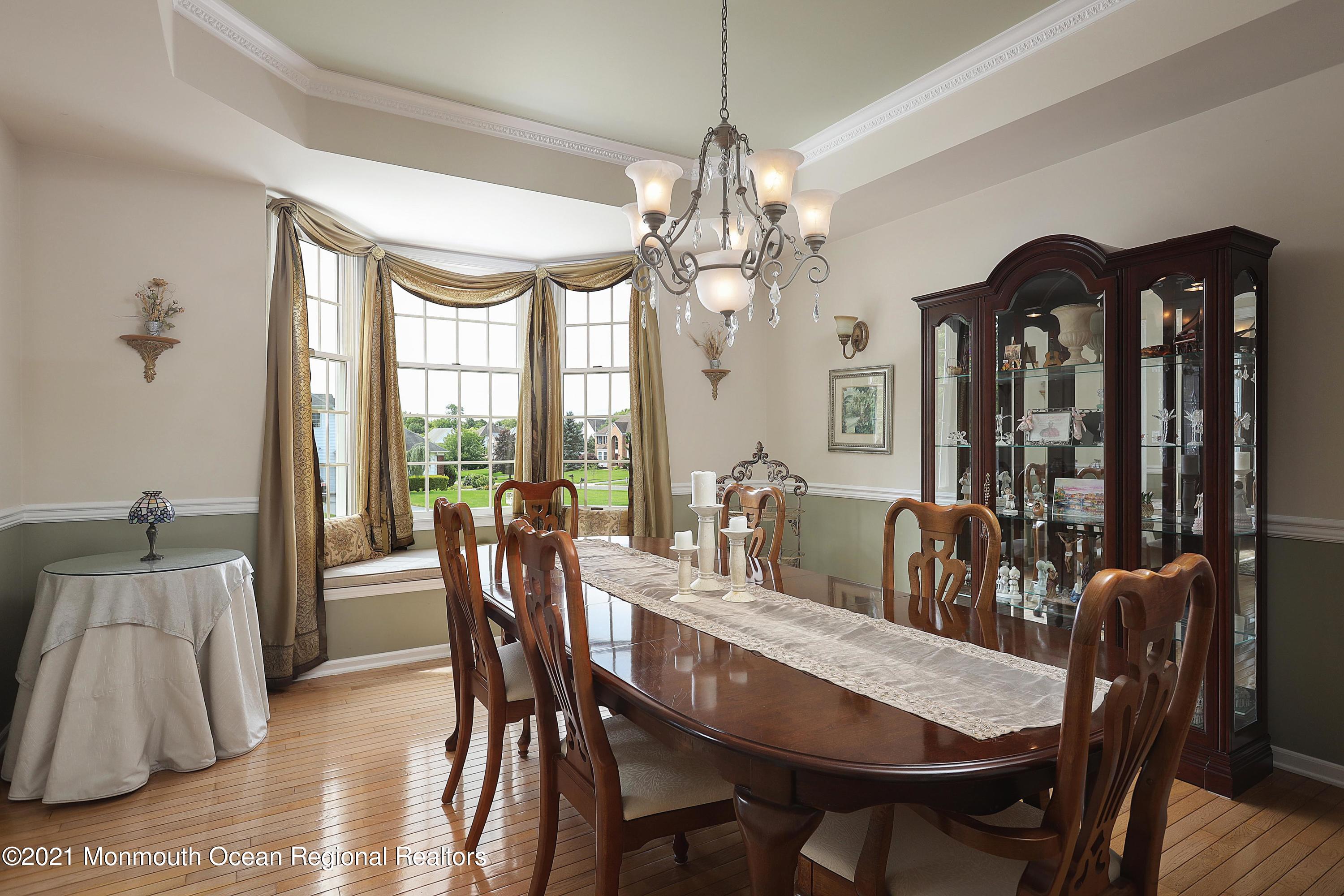 291 Bennington Road Freehold, NJ 07728 - Photo 16 of 53 1T4A5305