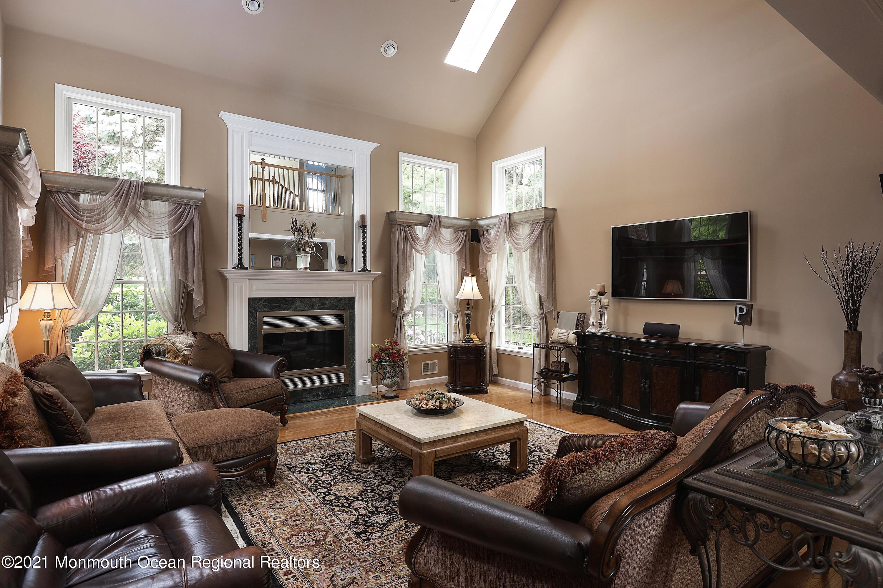 291 Bennington Road Freehold, NJ 07728 - Photo 23 of 53 1T4A5273
