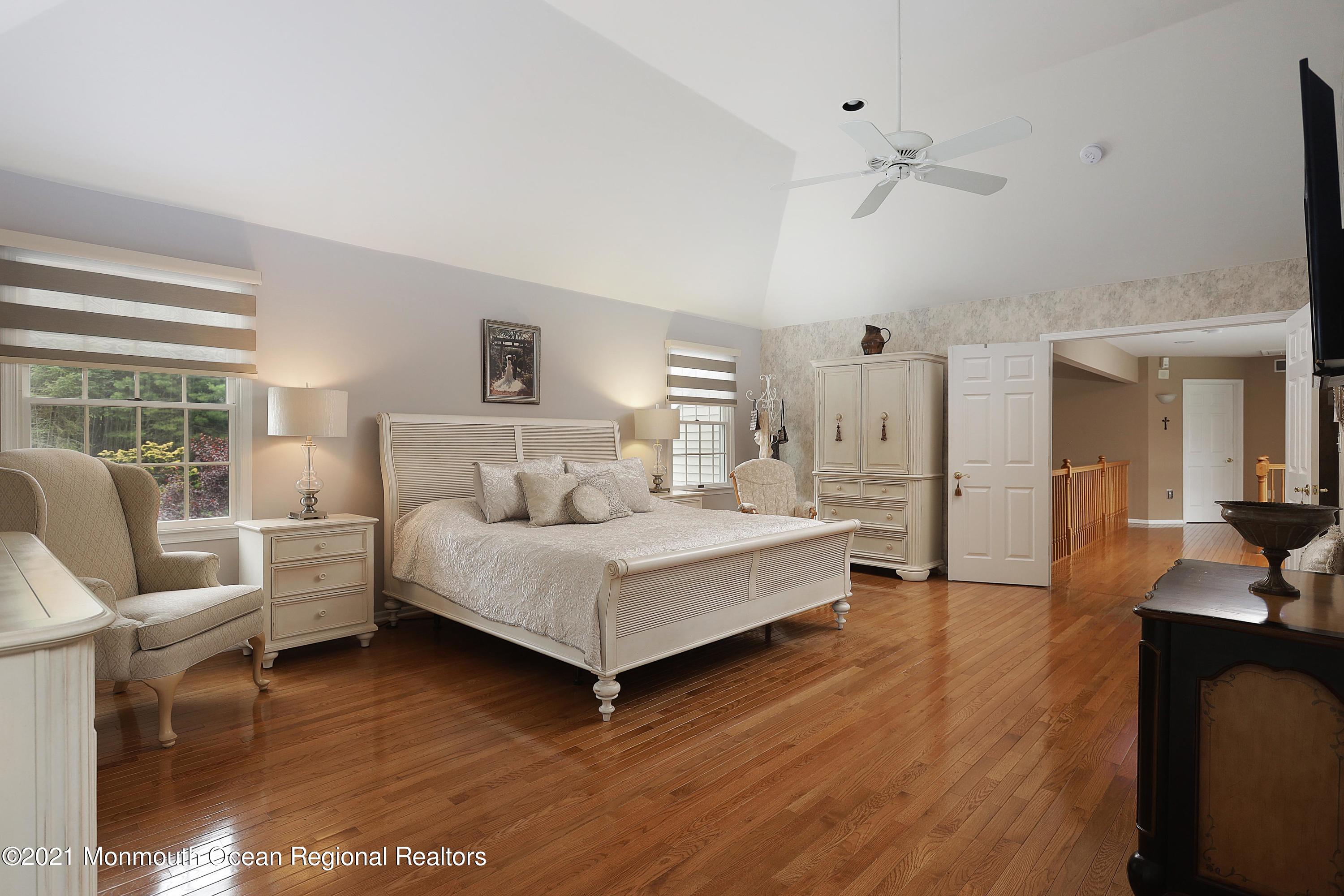 291 Bennington Road Freehold, NJ 07728 - Photo 25 of 53 1T4A5358
