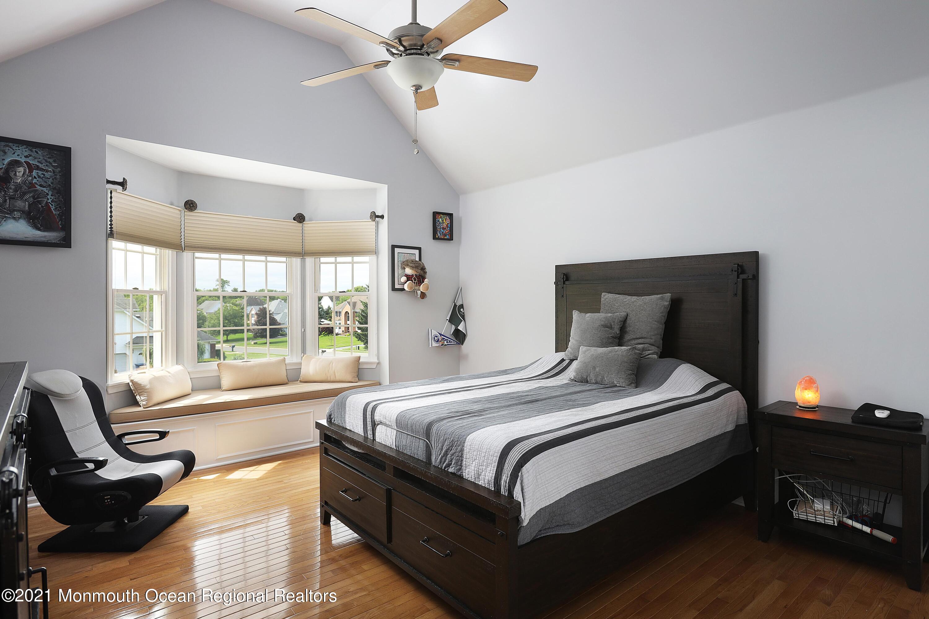 291 Bennington Road Freehold, NJ 07728 - Photo 27 of 53 1T4A5324