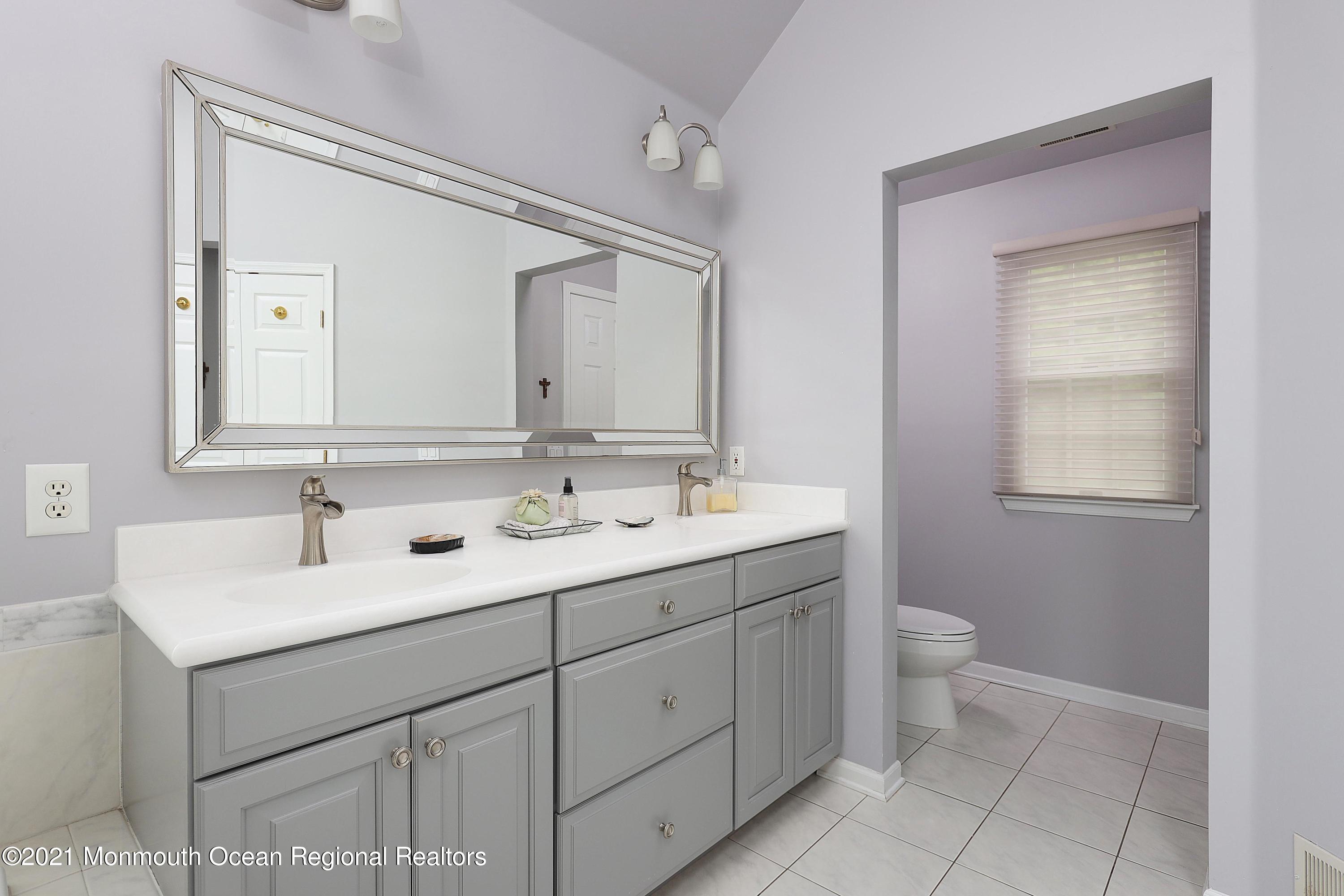291 Bennington Road Freehold, NJ 07728 - Photo 32 of 53 1T4A5370