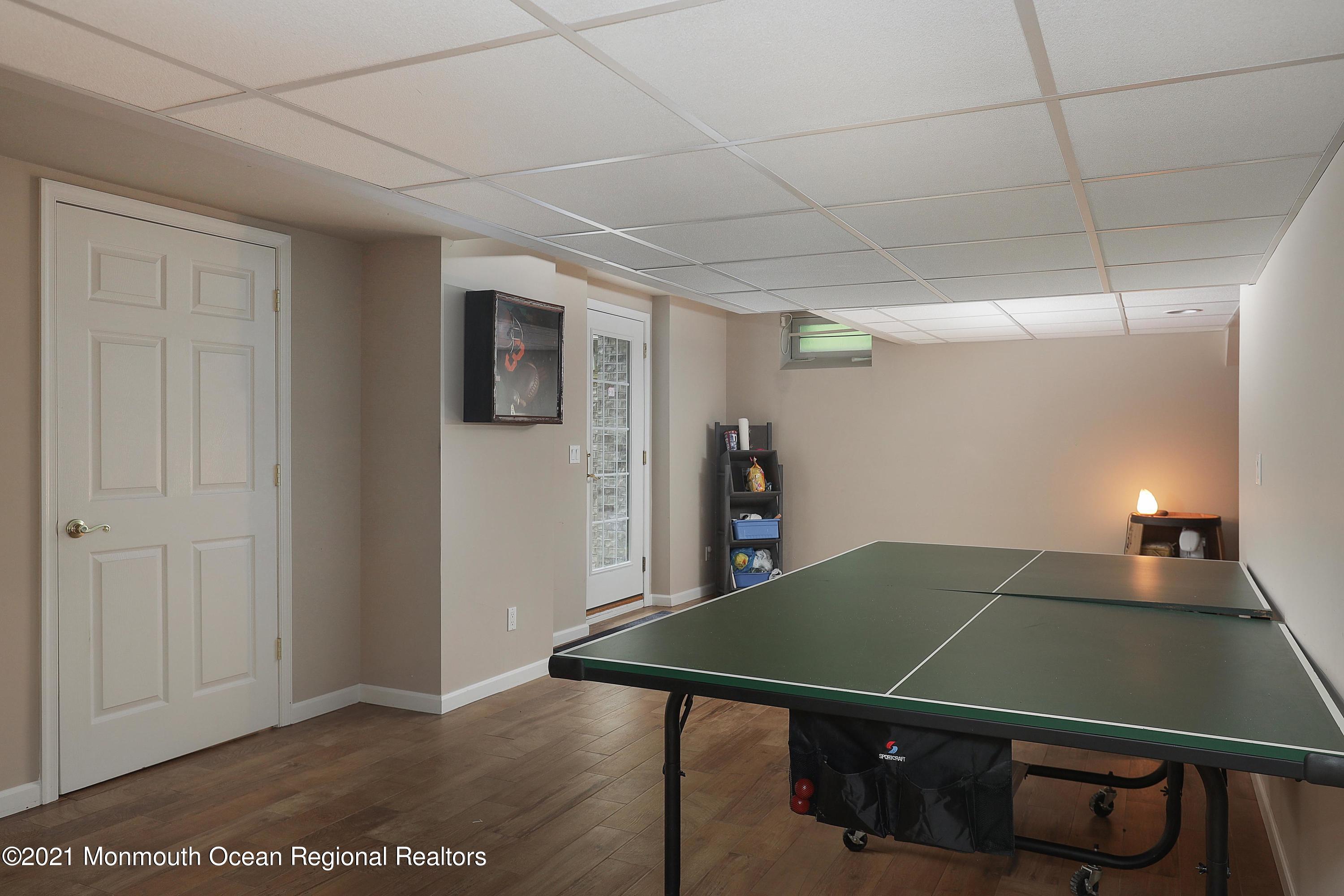 291 Bennington Road Freehold, NJ 07728 - Photo 36 of 53 1T4A5420