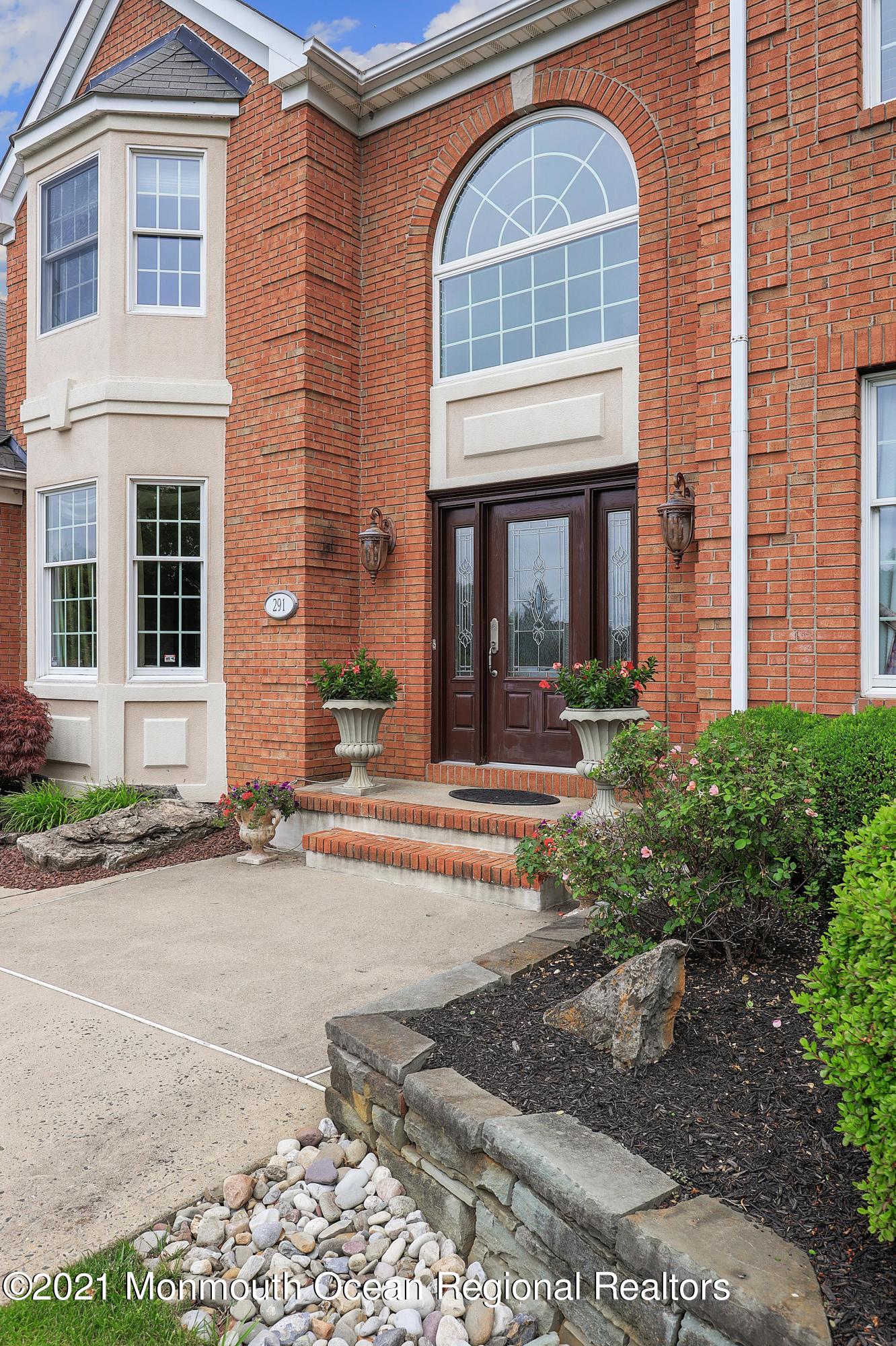 291 Bennington Road Freehold, NJ 07728 - Photo 9 of 53 1T4A5552_3_4_5_6
