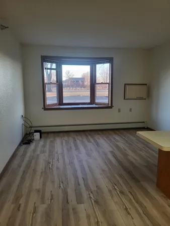 $1,000 | 609 Main Street South, Unit 4, Renville, MN 56284