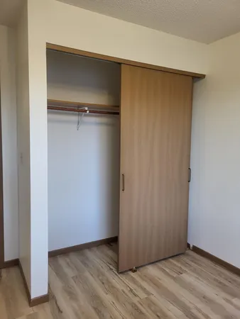 $1,000 | 609 Main Street South, Unit 4, Renville, MN 56284