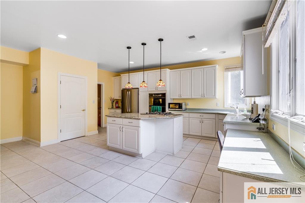 35 Old Mill Road Marlboro, NJ 07746 - Photo 17 of 54 Gallery Image 17