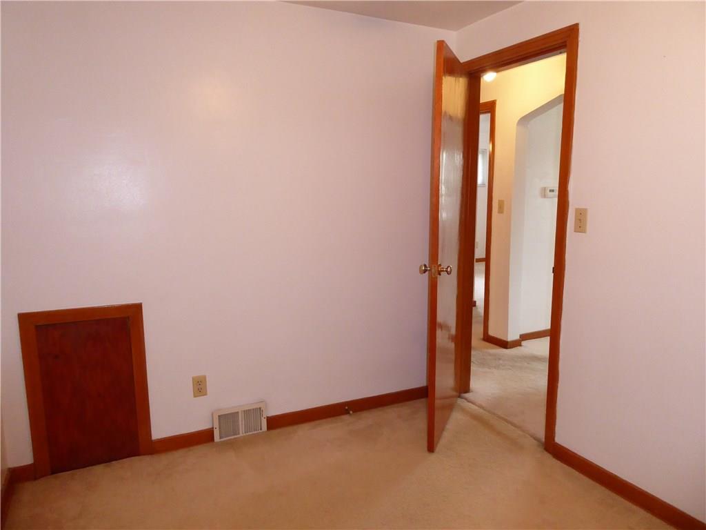 1445 Cathell Road Pittsburgh, PA 15236 - Photo 10 of 25 Gallery Image 10