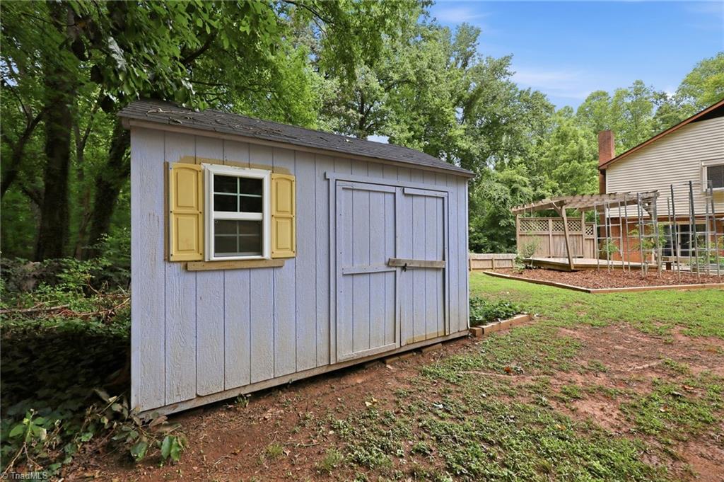 608 Alpine Road Winston-Salem, NC 27104 - Photo 36 of 41