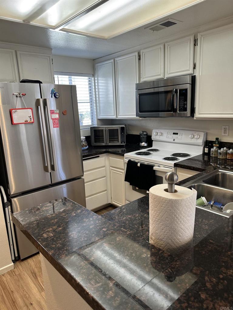 8945 Arlingdale Way Spring Valley, CA 91977 - Photo 2 of 18