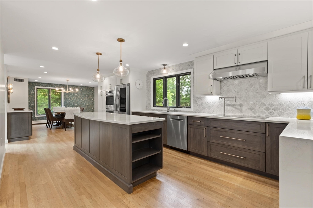7 Merifield Lane Natick, MA 01760 - Photo 8 of 41 Gallery Image 8