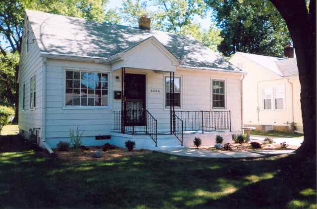 3206 North Indiana Avenue Peoria, IL 61603 - Photo 2 of 9