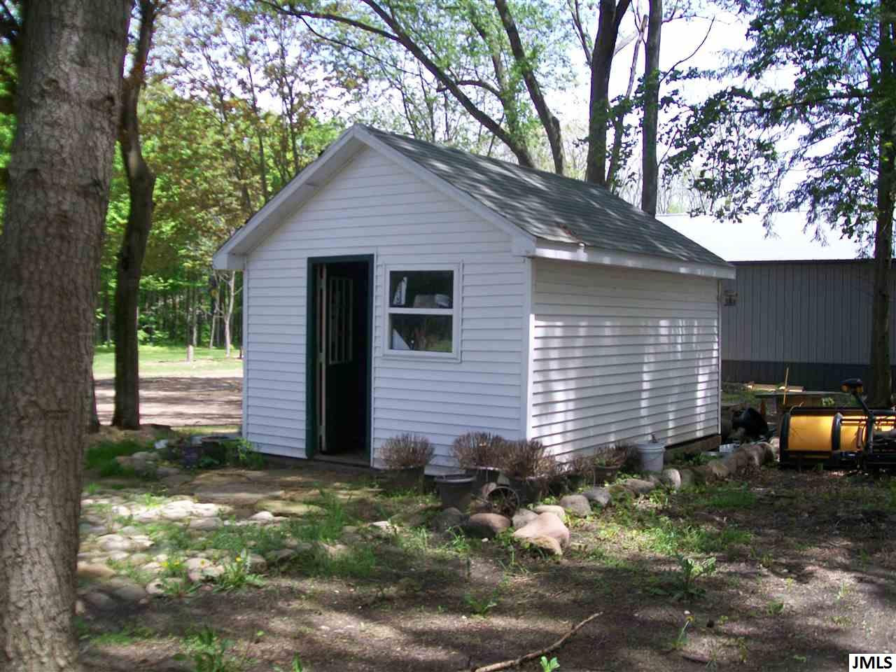 5815 Maple Dale Road Jackson, MI 49201 - Photo 2 of 9 Photo 2