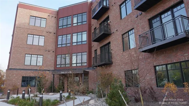 $1,200,000 | 441 South Ashley Street, Unit 405, Ann Arbor, MI 48103