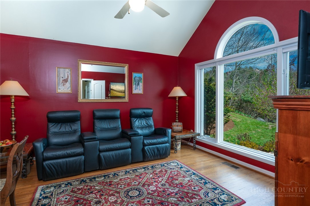 146 Highland Ridge Road Blowing Rock, NC 28605 - Photo 12 of 47