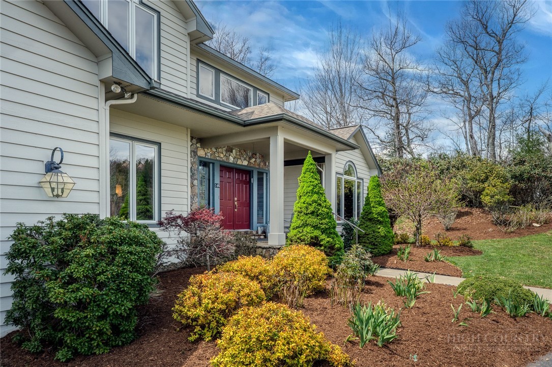 146 Highland Ridge Road Blowing Rock, NC 28605 - Photo 5 of 47