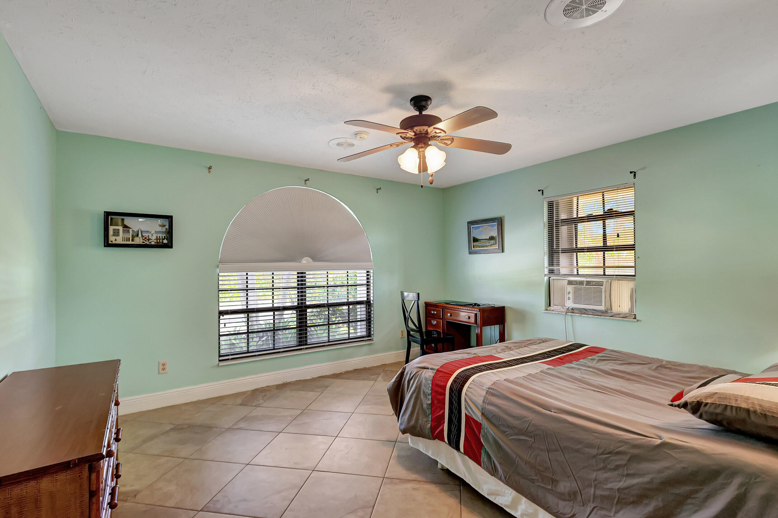 137 Queens Road Fort Pierce, FL 34949 - Photo 21 of 36 27