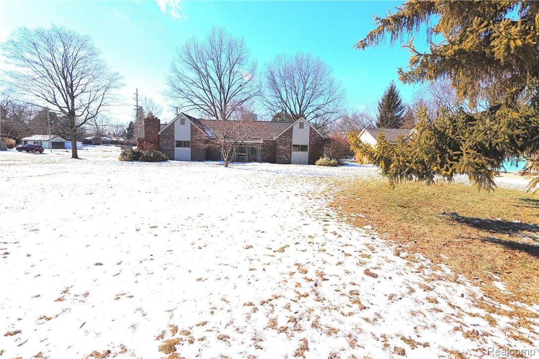14221 Newburgh Road Livonia, MI 48154 - Photo 47 of 48 IMG_8949_InPixio.jpg