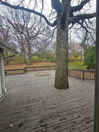 $2,695 | 600 Hawthorne Lane, Carpentersville, IL 60110