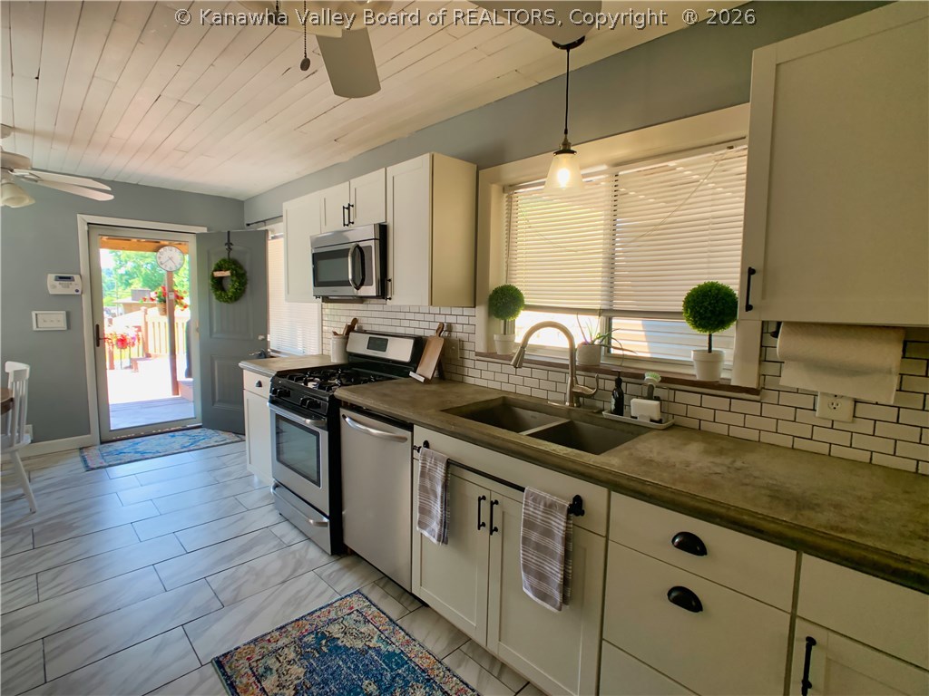 5043 Elk River Road South Elkview, WV 25071 - Photo 32 of 45 Gallery Image 32