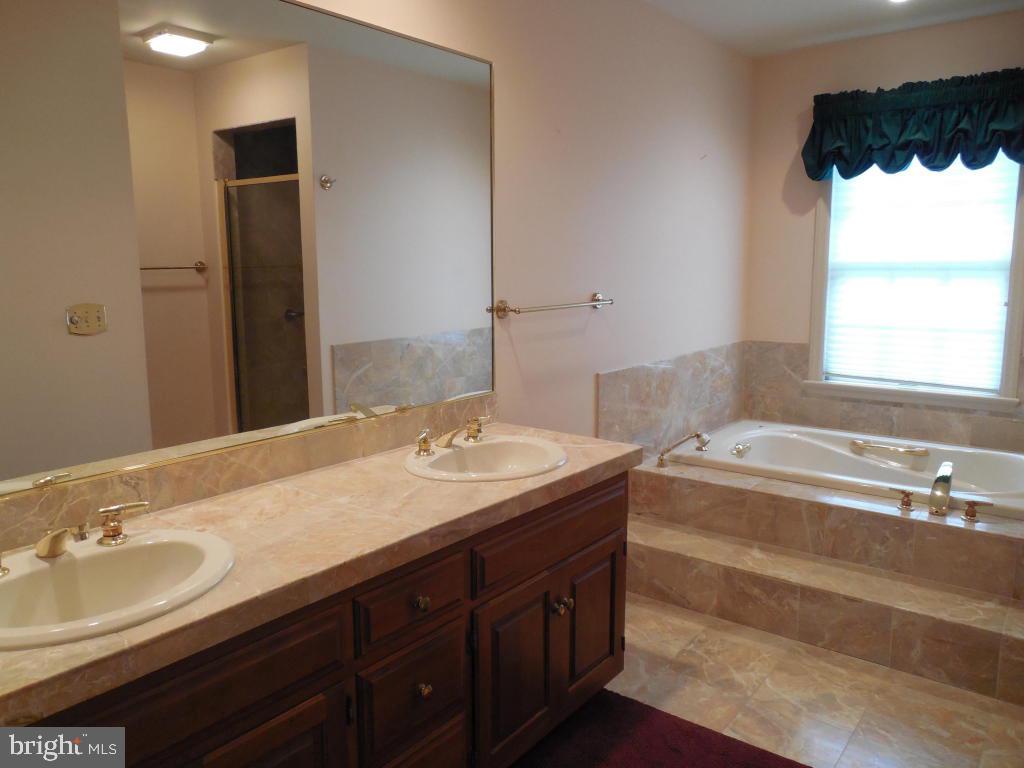 1602 Stony Battery Road Lancaster, PA 17601 - Photo 12 of 24 Gallery Image 12