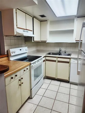 $165,000 | 914 Lake Destiny Road, Unit G, Altamonte Springs, FL 32714