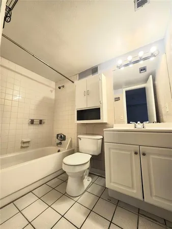 $139,999 | 914 Lake Destiny Road, Unit G, Altamonte Springs, FL 32714