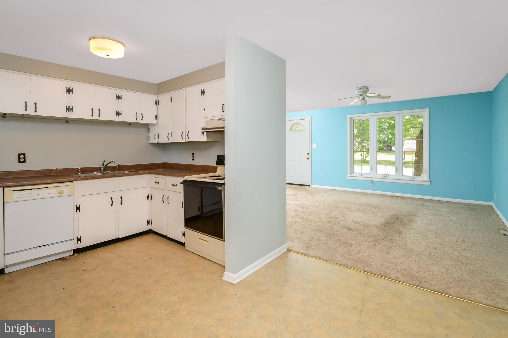 7290 Division Street Willards, MD 21874 - Photo 8 of 28 Kitchen