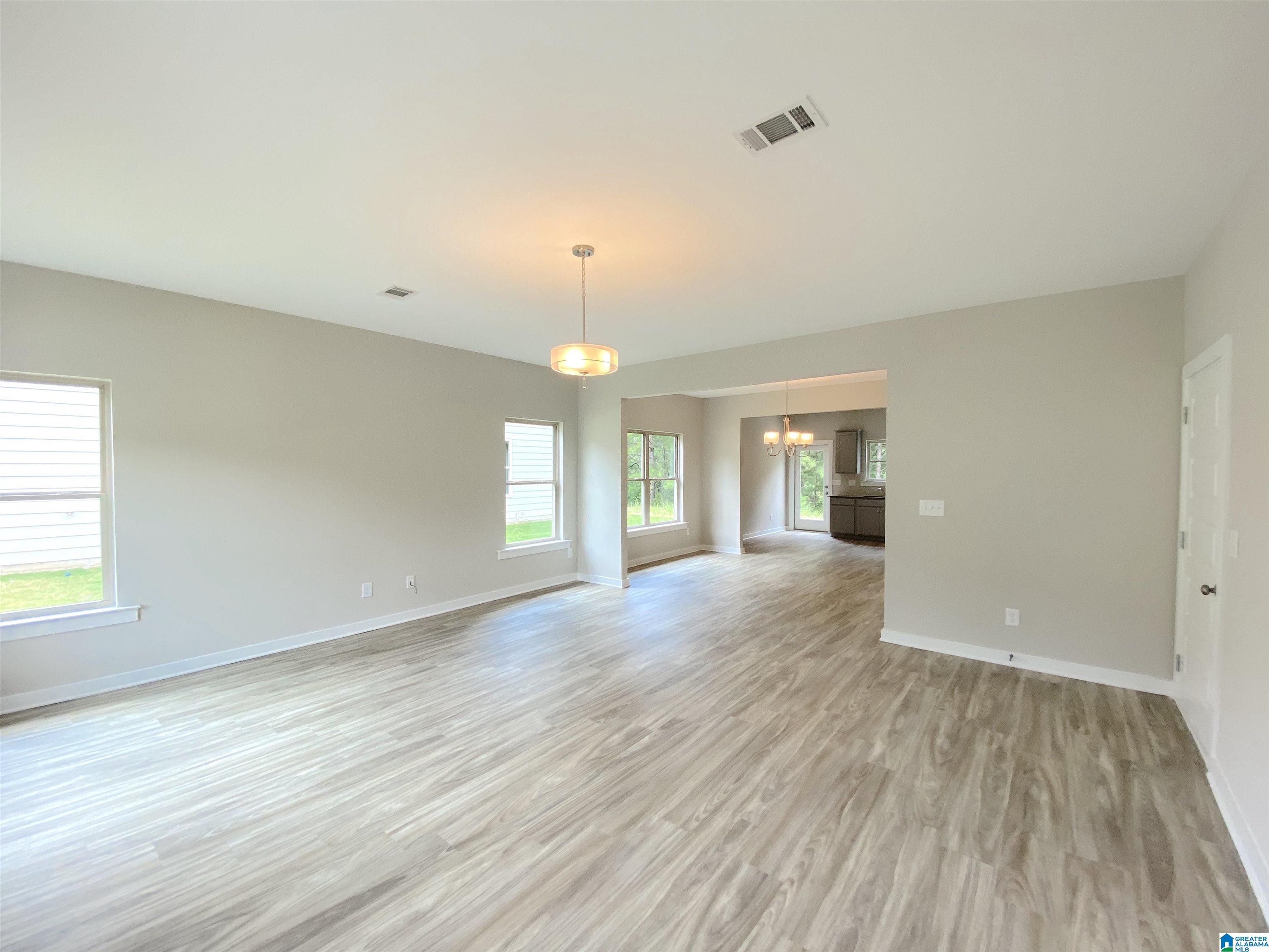 105 Avalon Way Clanton, AL 35045 - Photo 3 of 27