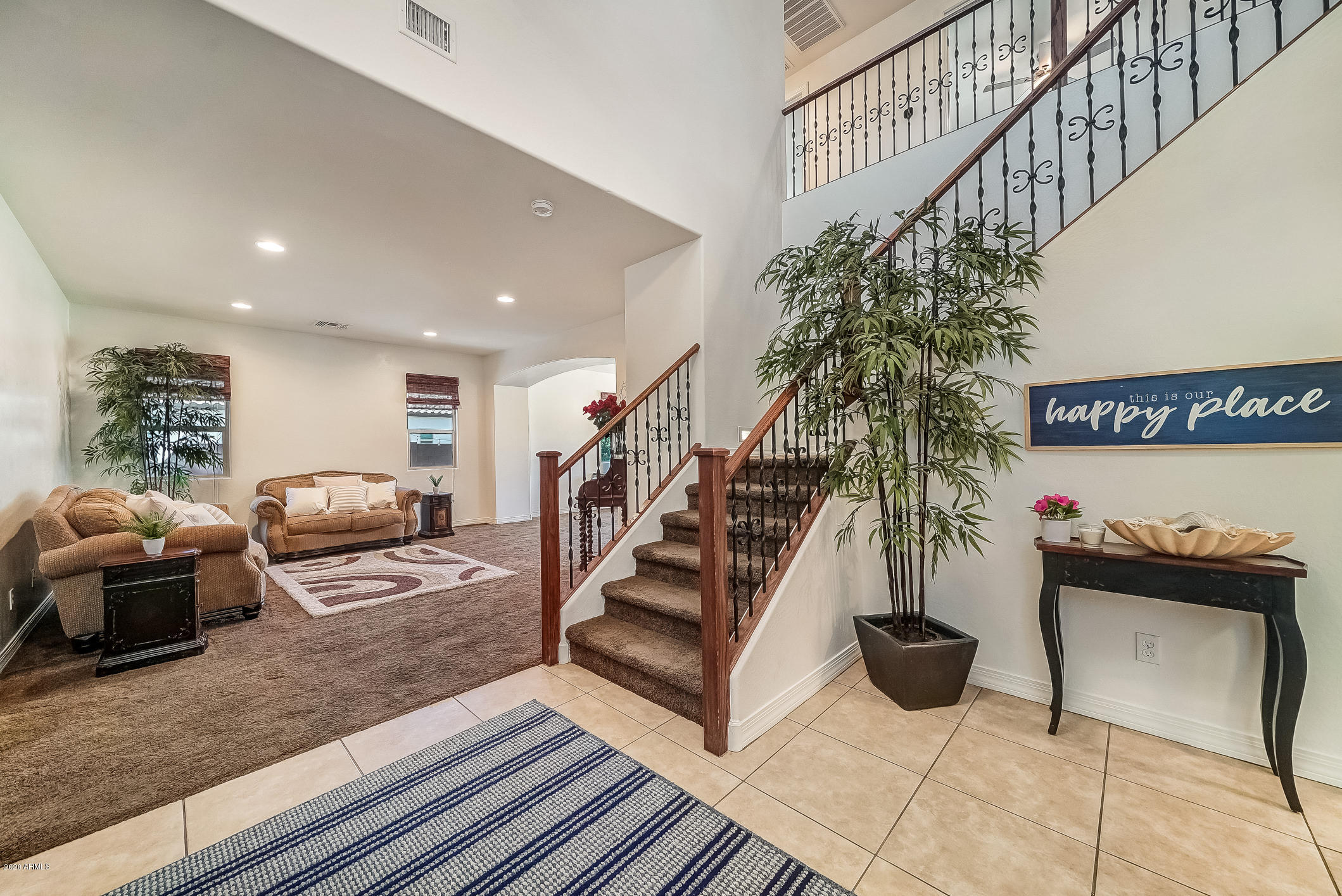 3060 East Warbler Road Gilbert, AZ 85297 - Photo 5 of 59 105-EntryView