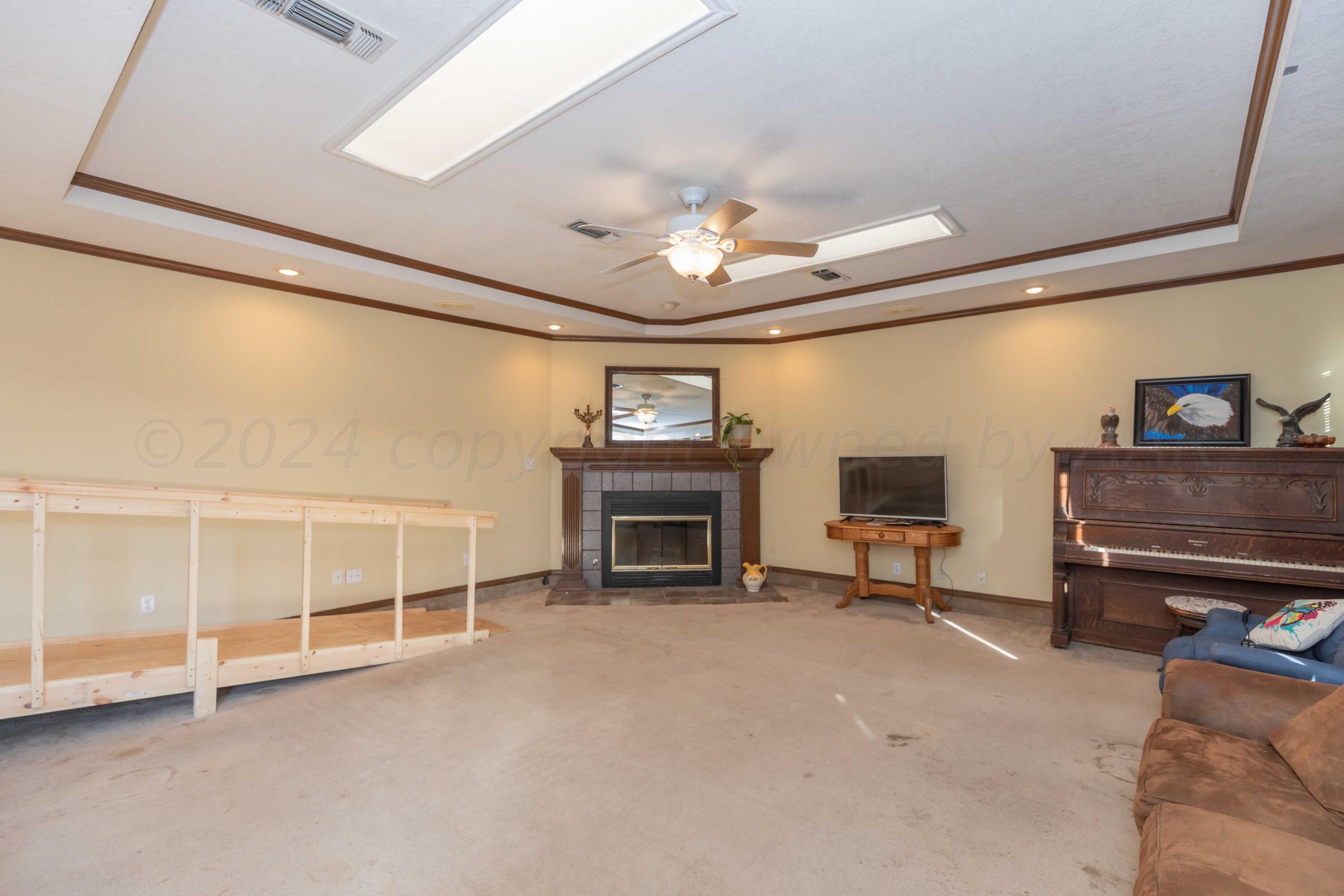 4006 Tulane Drive Amarillo, TX 79109 - Photo 7 of 44 LIVING ROOM VIEW 1