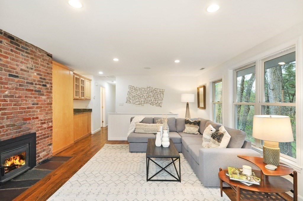 289 The Valley Road Concord, MA 01742 - Photo 4 of 17