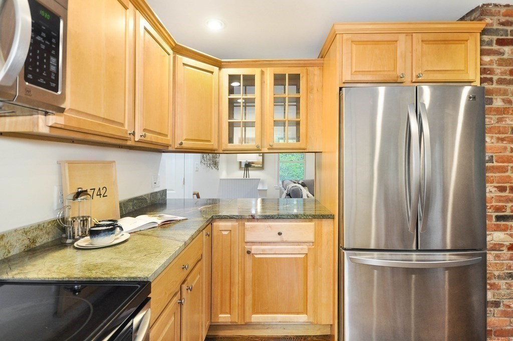 289 The Valley Road Concord, MA 01742 - Photo 6 of 17